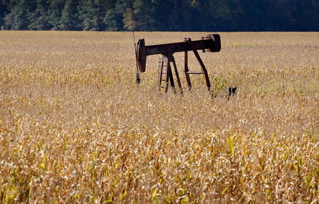 Farmland Tapped For Oil In The Midwest